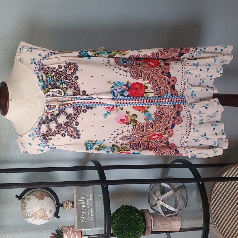 Sleeveless floral shirt